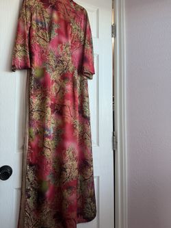 Vietnamese Traditional Dress