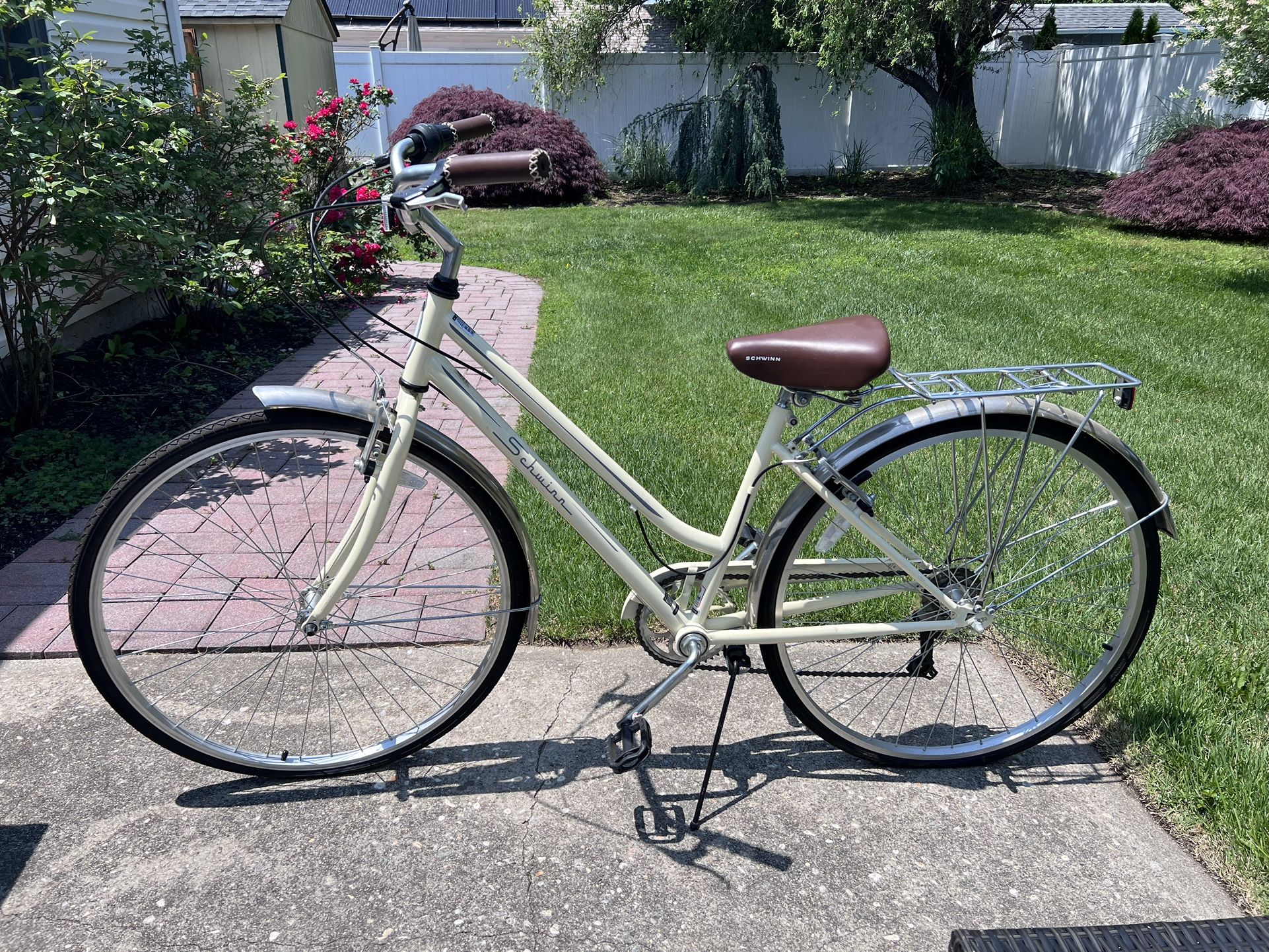 Schwinn 700c Gateway Women Bike