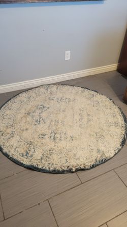 NICE AREA RUG 