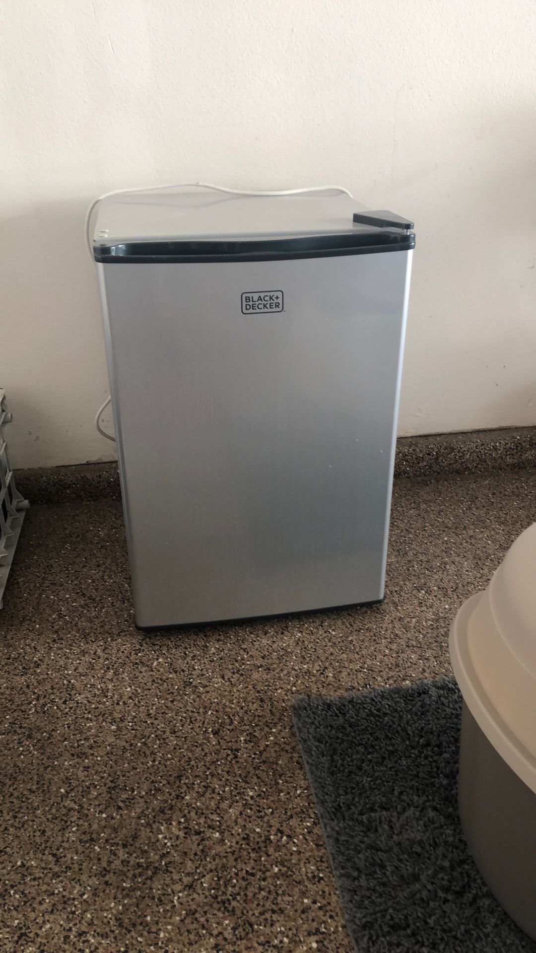 Black And Decker Mini Fridge