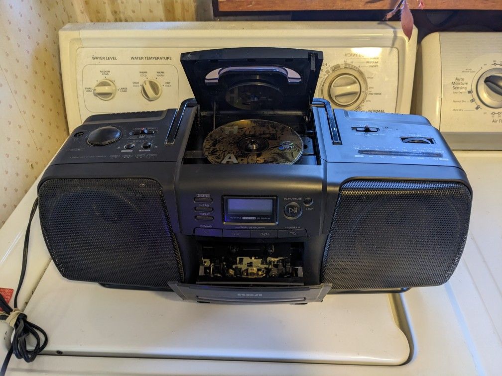 Vintage 1995 RCA Boombox