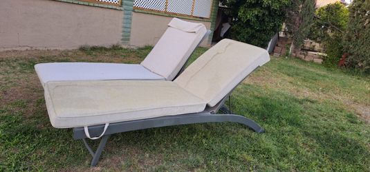**2 Sunbrella chaise pool lounge chairs **