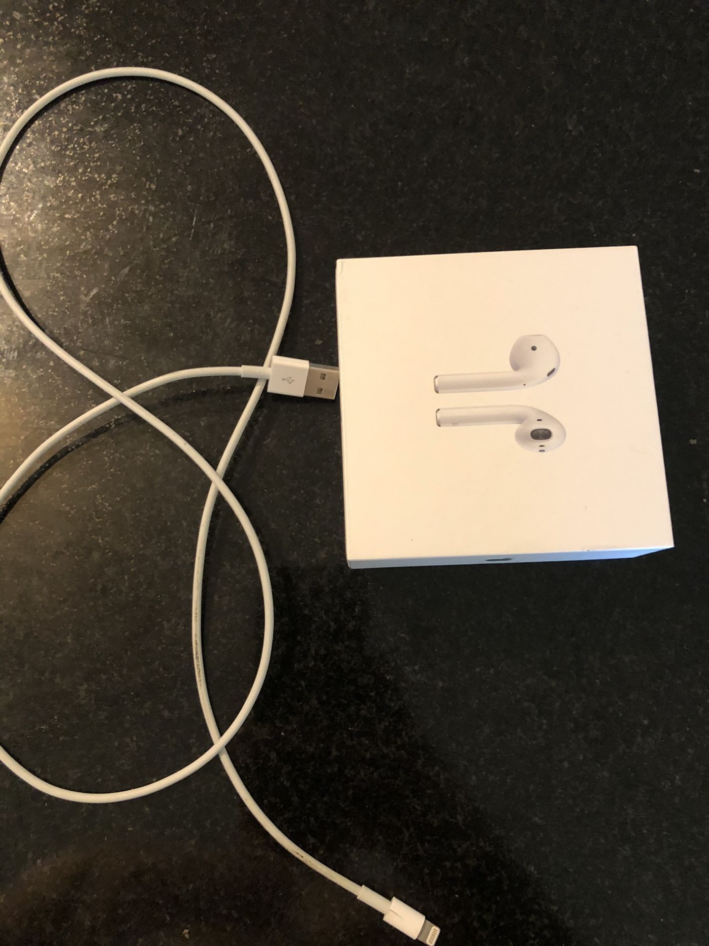 Apple AirPods Basically brand new with case and ear skins