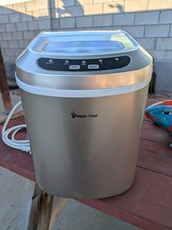 Magic Chef Ice Maker