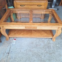 Hutch 2 End Tables And A Coffee Table 