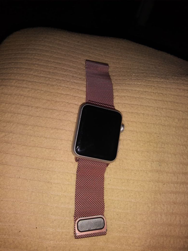 42 MM APPLE SMART WATCH