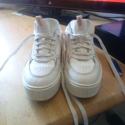 Pumas Size 8.5