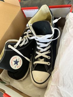 Chuck Taylor’s Size 9