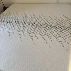 Nectar Luxe Hybrid, King, Like New, Perfect Condition