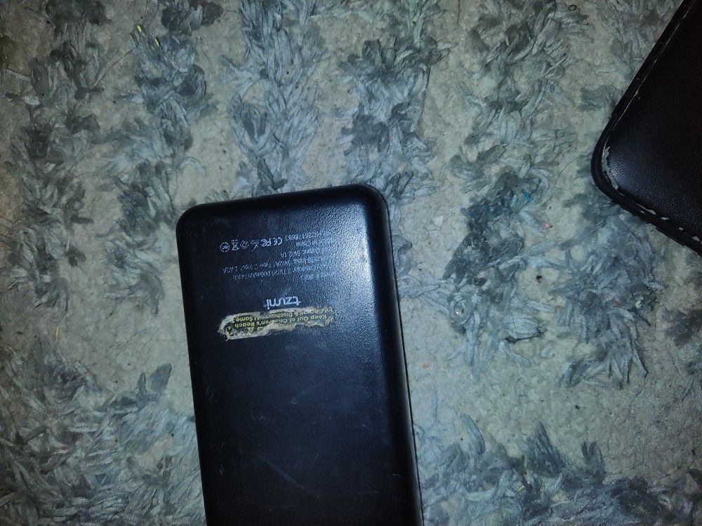 Tzumi Pocket Juice For Multiple Phones