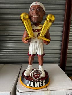 Forever Collectibles (FOCO) LeBron James Miami Heat 2013 Championship 3-Foot Bobblehead. #7 of 36
