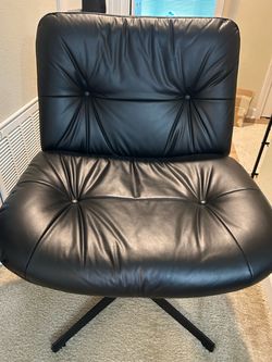 Black leather criss cross chair