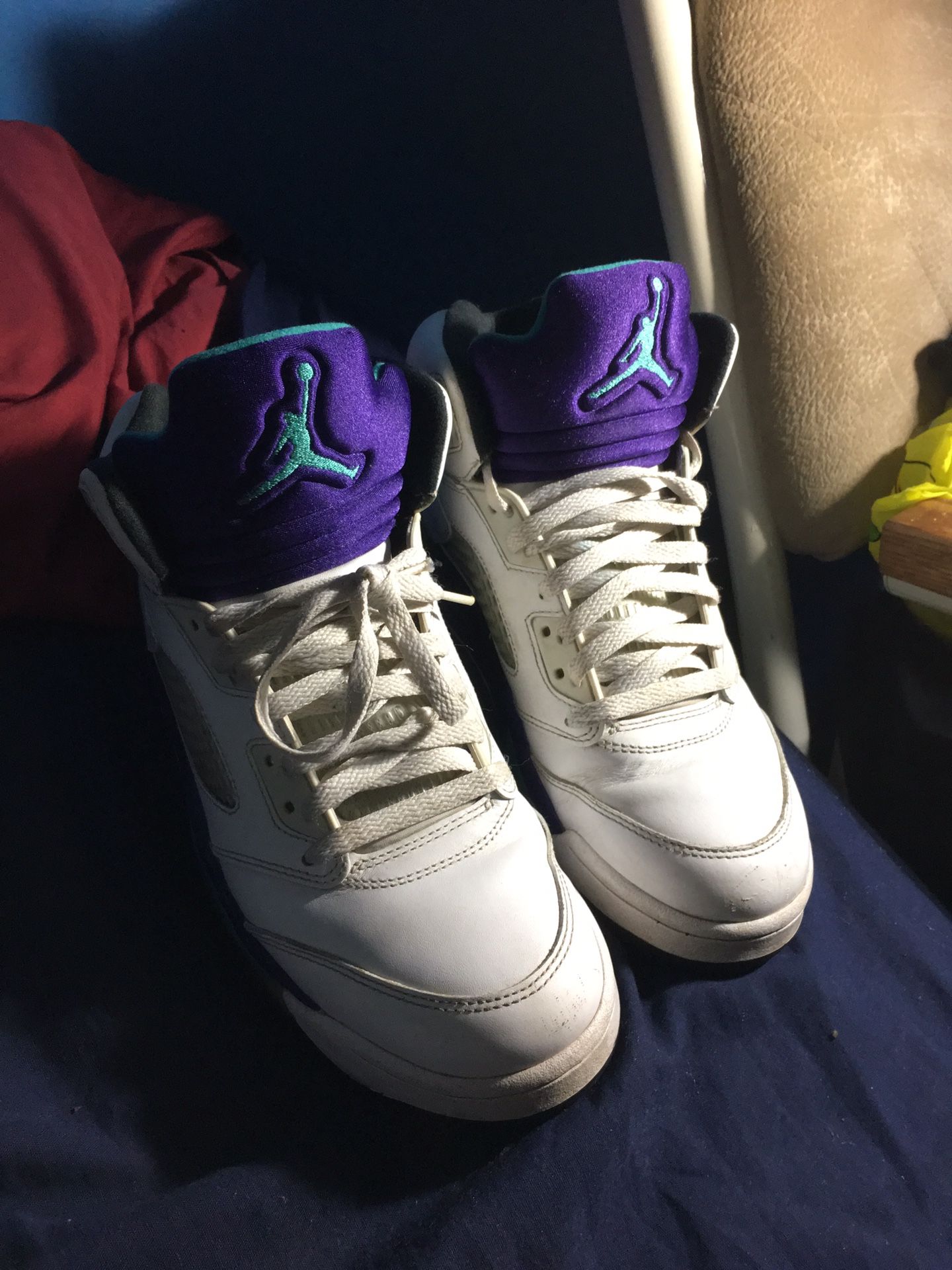Air Jordan Grape 5's 😎 size 9 mens