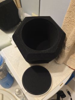 Microphone Isolation Ball