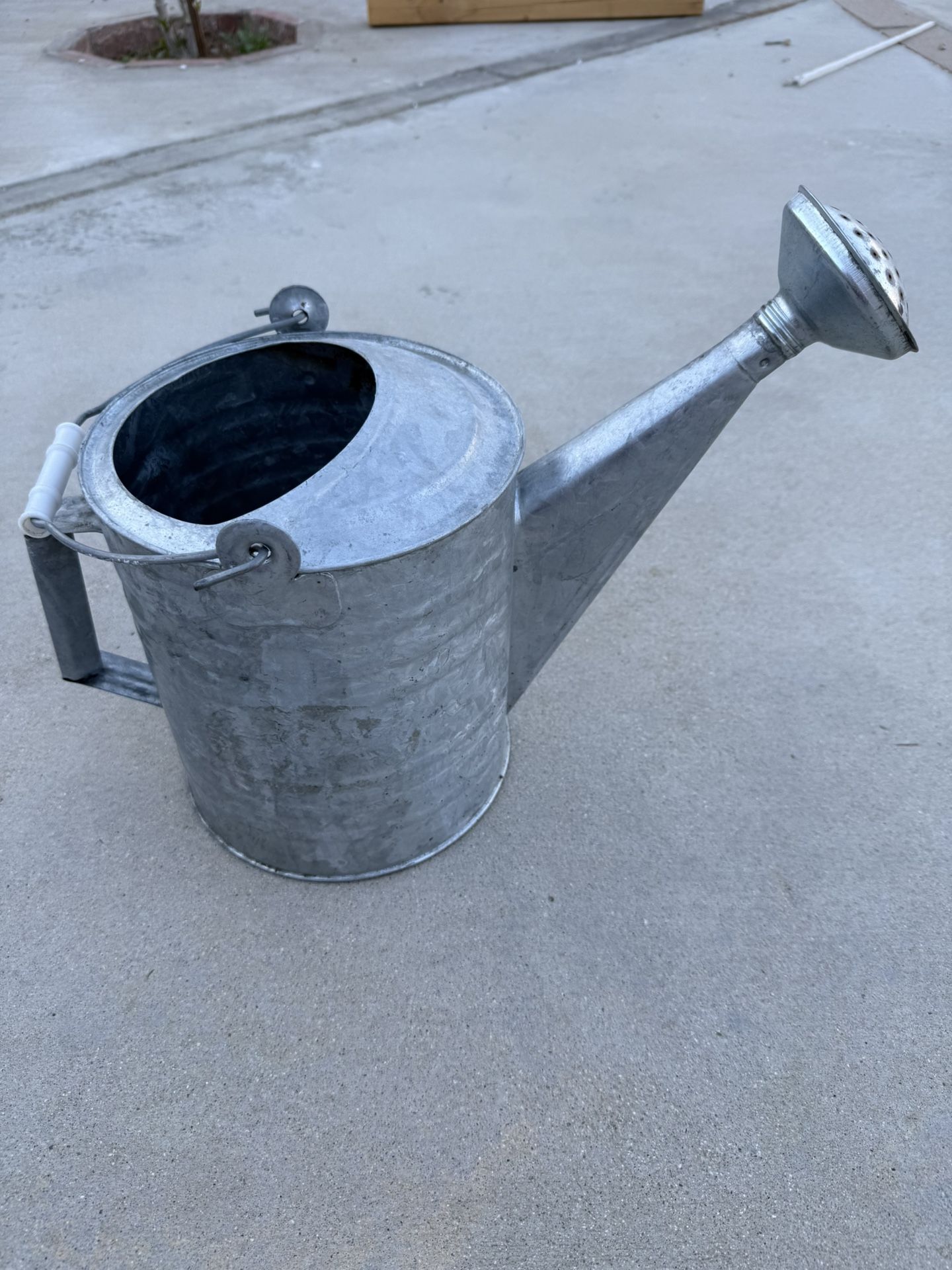GALVANIZED WATERING CAN