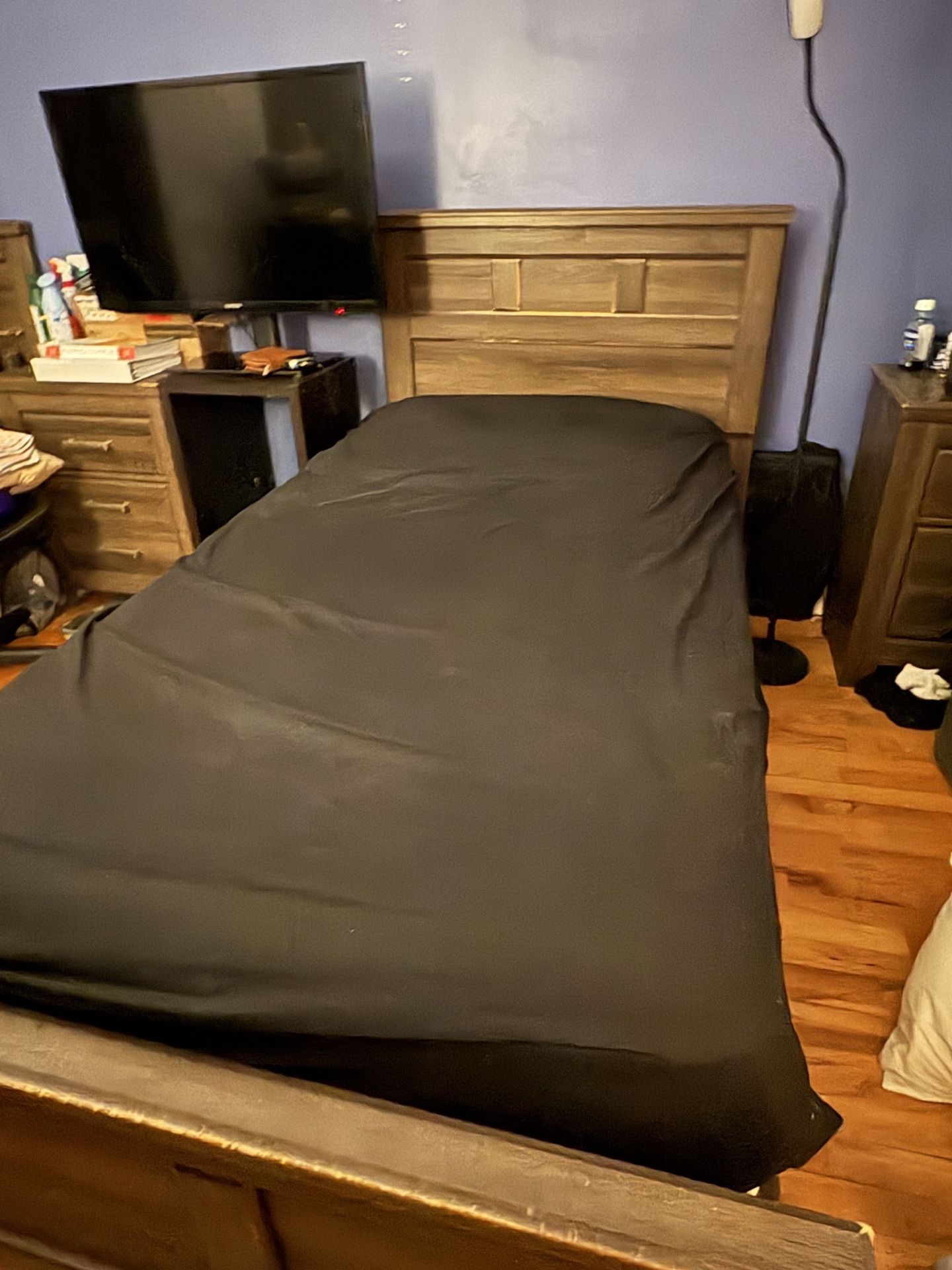 Twin Captain Bed & Mattress