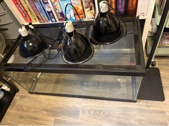 40 Gallon Reptile Enclosure W/ accessories