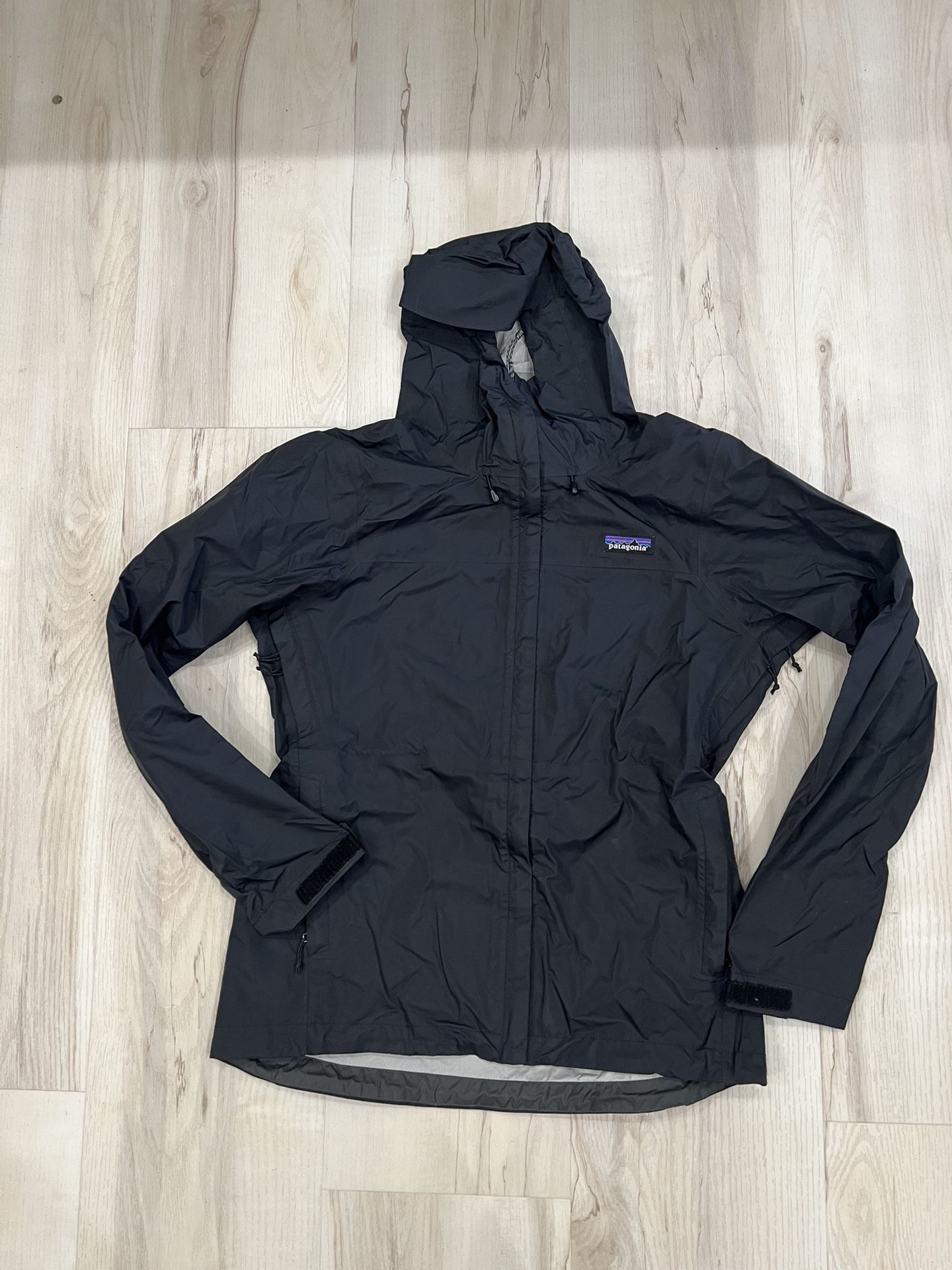 Patagonia Rain Jacket Size Medium