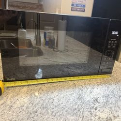 GE Profile Microwave 1100W – Large 24” Model – Works Great (Door Button Sticky)