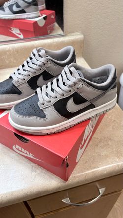 Nike Dunk “College Gray”