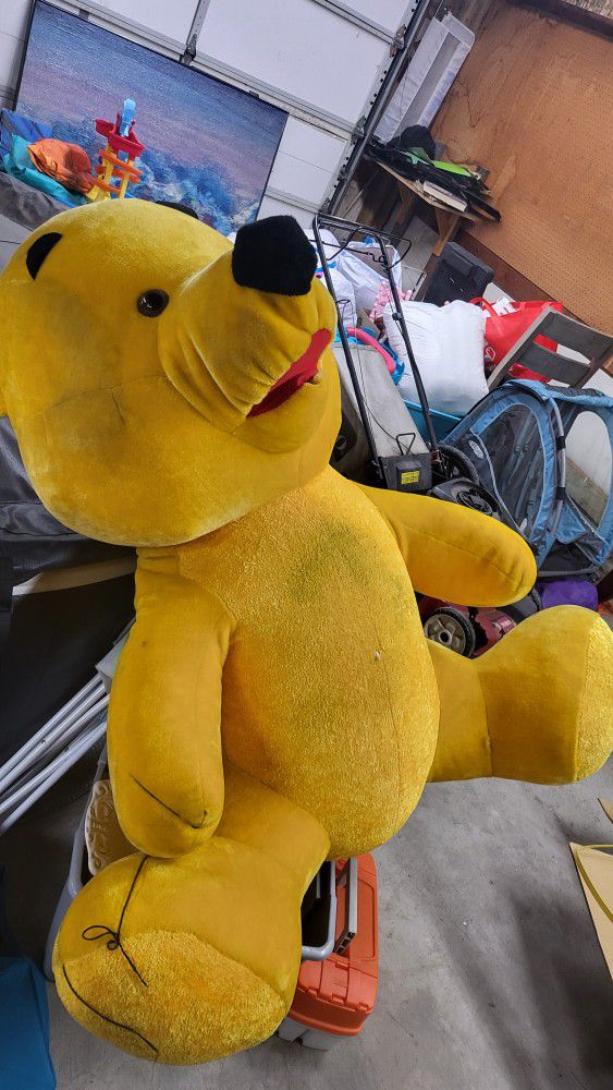 Giant Winnie The Pooh
