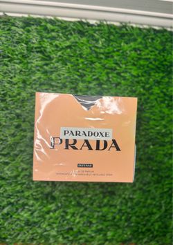 Prada Paradoxe