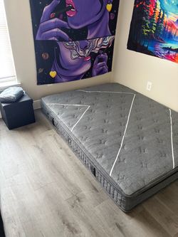 Queen Size Gray Quilted Mattress(CASHONLY)