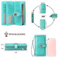 Genuine Leather Large RFID Blocking Capacity Wristlet in jade green