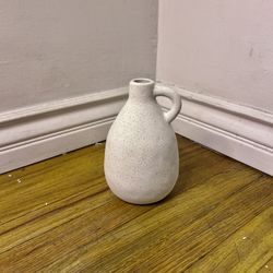 New White Ceramic Pitcher Decoration Centerpiece Indoor Outdoor Rustic 