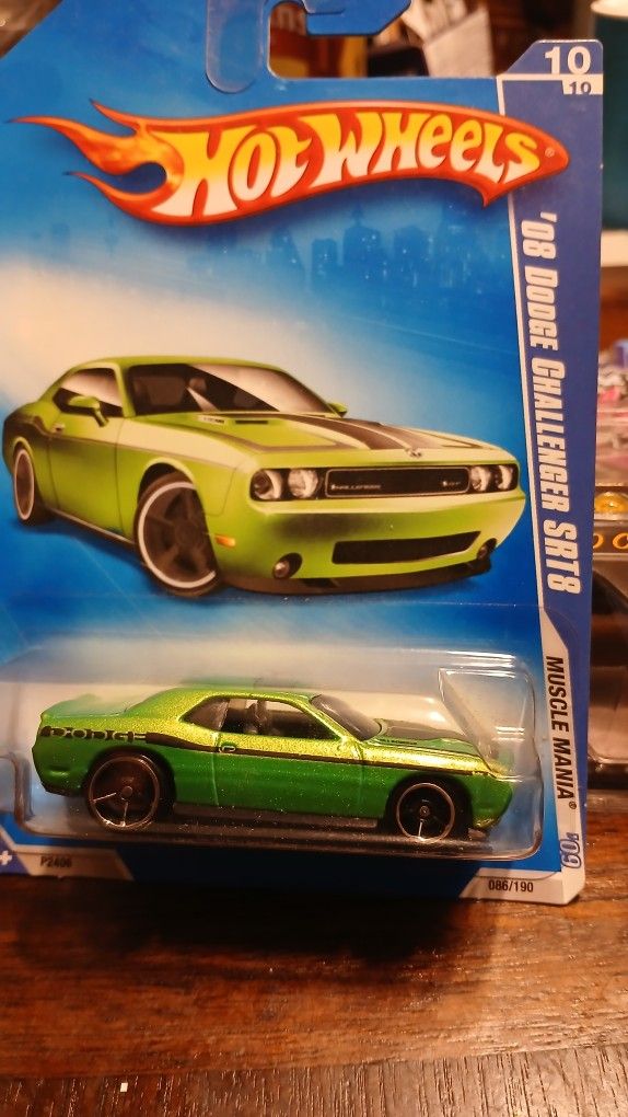 2008 Dodge Charger Srt8 1:64 Scale Hot Wheels 🔥 🛞 New.   ** Buy $20+ Get a Free Random Hot Wheels Sealed