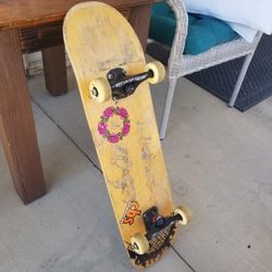 Like New Complete Skateboard 