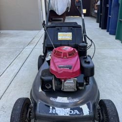 Commercial Honda Lawnmower HRC 216