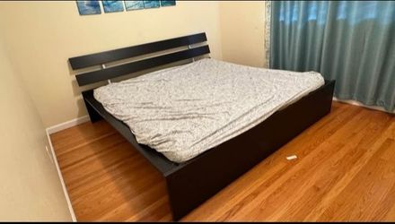 🖤 King Size Bed