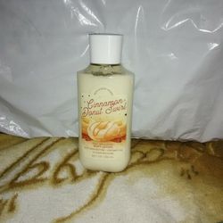 Bath and Body Works Cinnamon Donut Swirl Lotion!