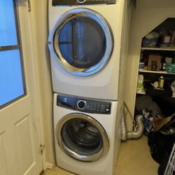 Electrolux Washer & Dryer - 600 Series