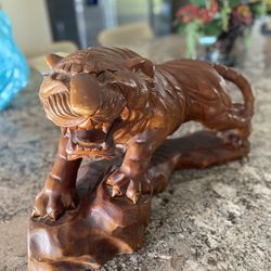 Wooden Tiger Statue Carving