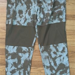 The North Face Class V pants in Camo