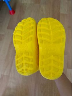crocs Kids rain boots size 11