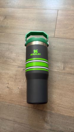 Stanley 30oz Flip Straw Tumbler- New never used