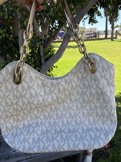 Beige Micheal kors bag
