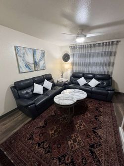 Modern Dark Blue Leather Living Room Set + Wall Décor – Excellent Condition