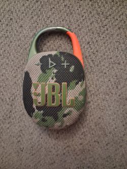 JBL Clip Portable Bluetooth Speaker Camo