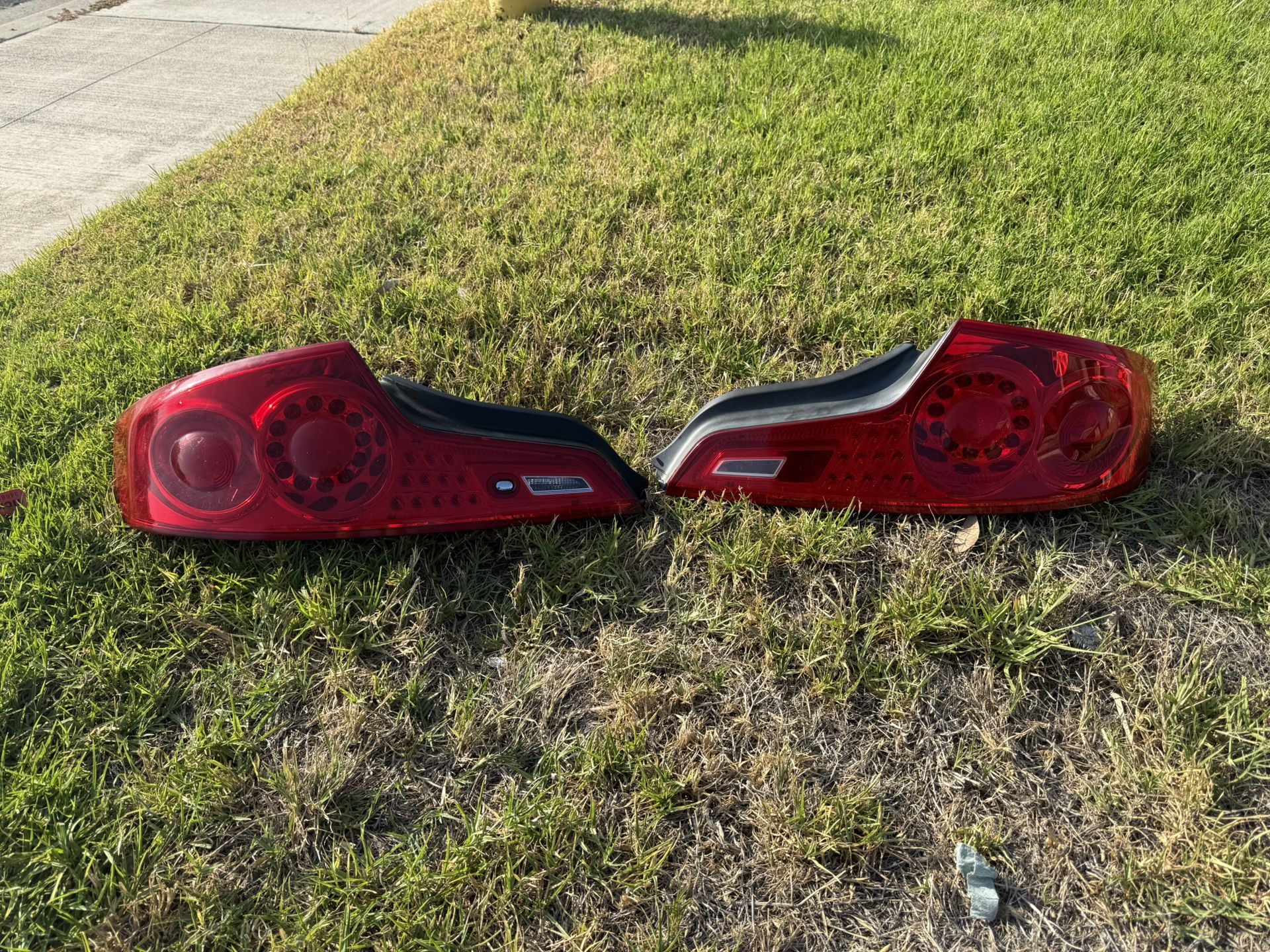 2006-2007 Infiniti G35 Coupe Oem Tail Lights