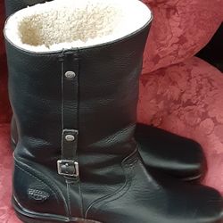 UGG BLACK LEATHER SHEARLING BOOTS 
