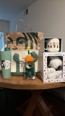 Starbucks Snoopy Merchandise
