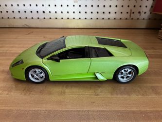 1:18 scale Lamborghini