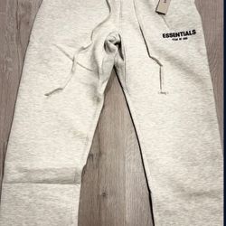 Light Oatmea Essential Sweats