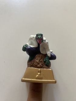Marvel, Lizard Figure, Gold Base , Marvel Heroes Chest Piece 