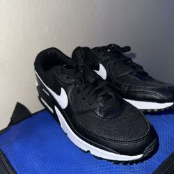 Nike Air Max Size  7