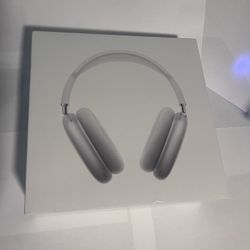 AirPod Maxes